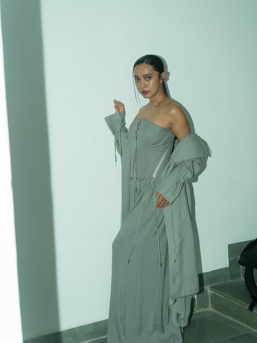 Sayani Gupta Stylish in Grey Corset Pantsuit (11)