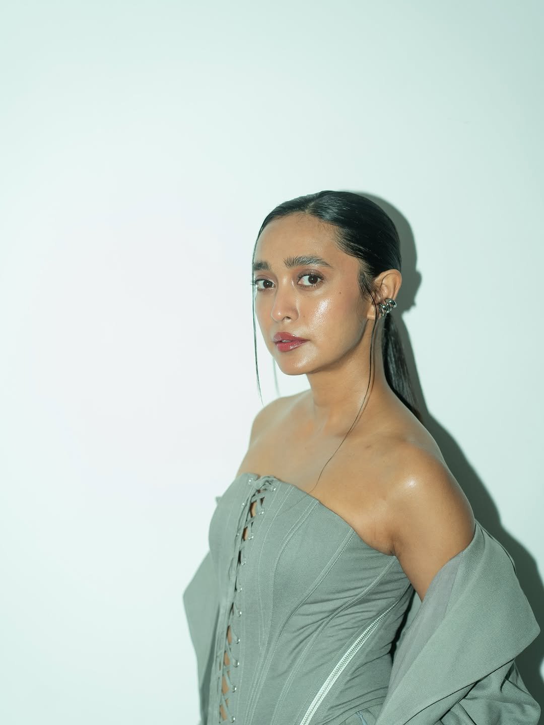 Sayani Gupta Stylish in Grey Corset Pantsuit (7)