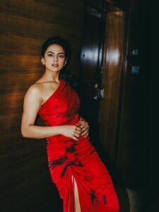 Shraddha Srinath Bold in Dramatic One-Shoulder Red Ruched Gown (14)