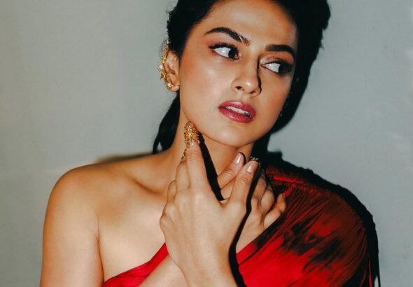 Shraddha Srinath Bold in Dramatic One-Shoulder Red Ruched Gown (15)