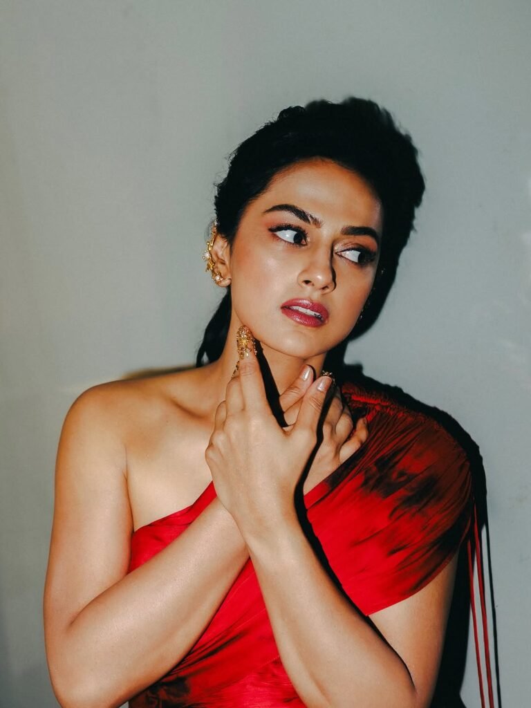 Shraddha Srinath Bold in Dramatic One-Shoulder Red Ruched Gown (15)