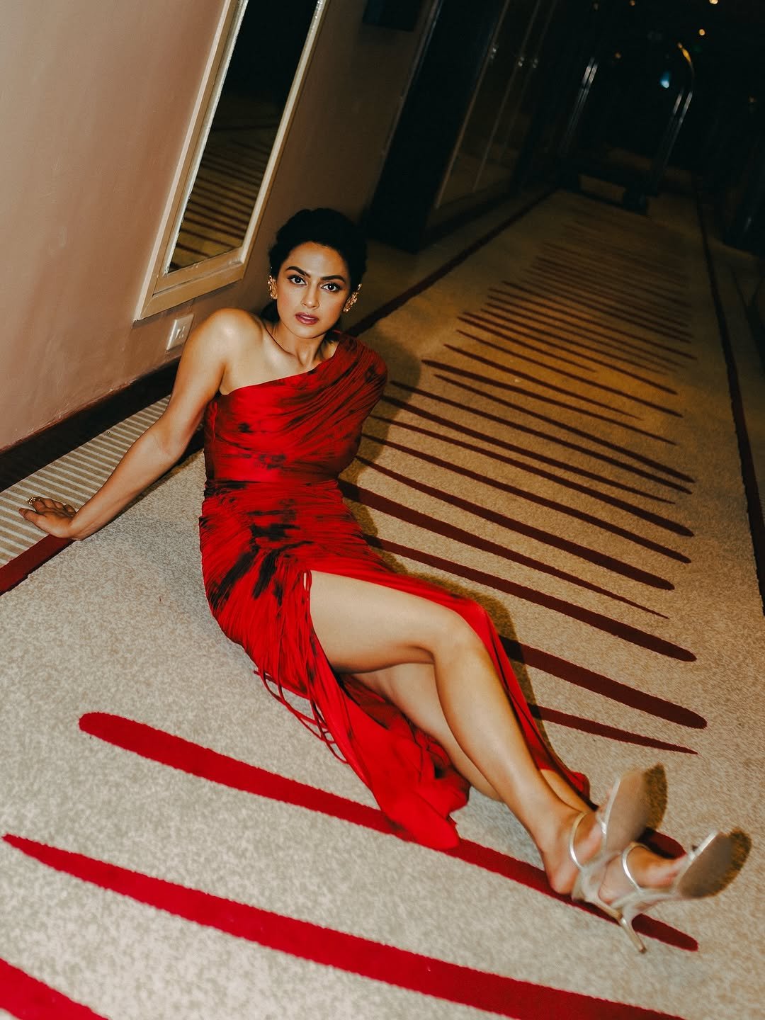 Shraddha Srinath Bold in Dramatic One-Shoulder Red Ruched Gown (16)