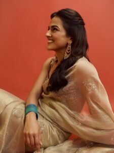 Shraddha Srinath Elegant in Beige Saree (10)