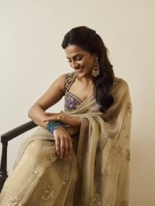 Shraddha Srinath Elegant in Beige Saree (4)