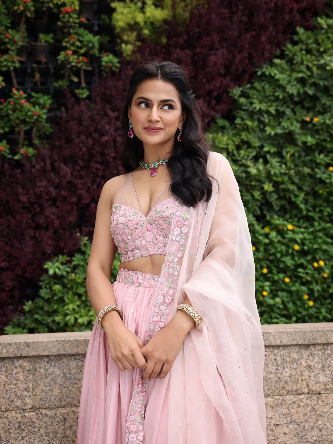 Shraddha Srinath Elegant in Light Pink Floral Saree Photos (11)