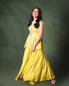Shraddha Srinath Radiant in Yellow Embroidered Dress (4)