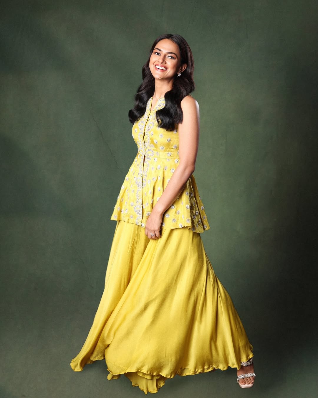 Shraddha Srinath Radiant in Yellow Embroidered Dress (4)
