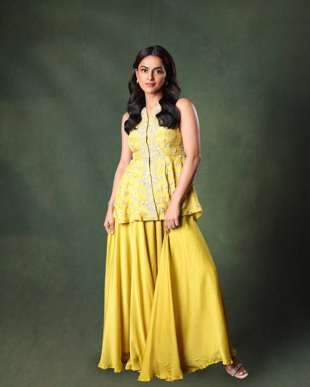 Shraddha Srinath Radiant in Yellow Embroidered Dress (6)