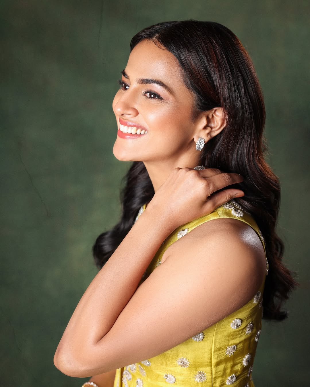 Shraddha Srinath Radiant in Yellow Embroidered Dress (9)