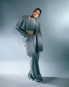 Sonakshi Sinha Chic in Grey Power Suit with Statement Rings (4)