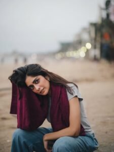 Tanya Maniktala Candid with Wet Hair in Maroon Towel (6)