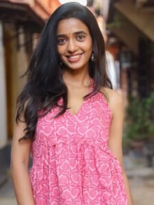 Trupthi Ravindra Cute in Pink Printed Dress (2)