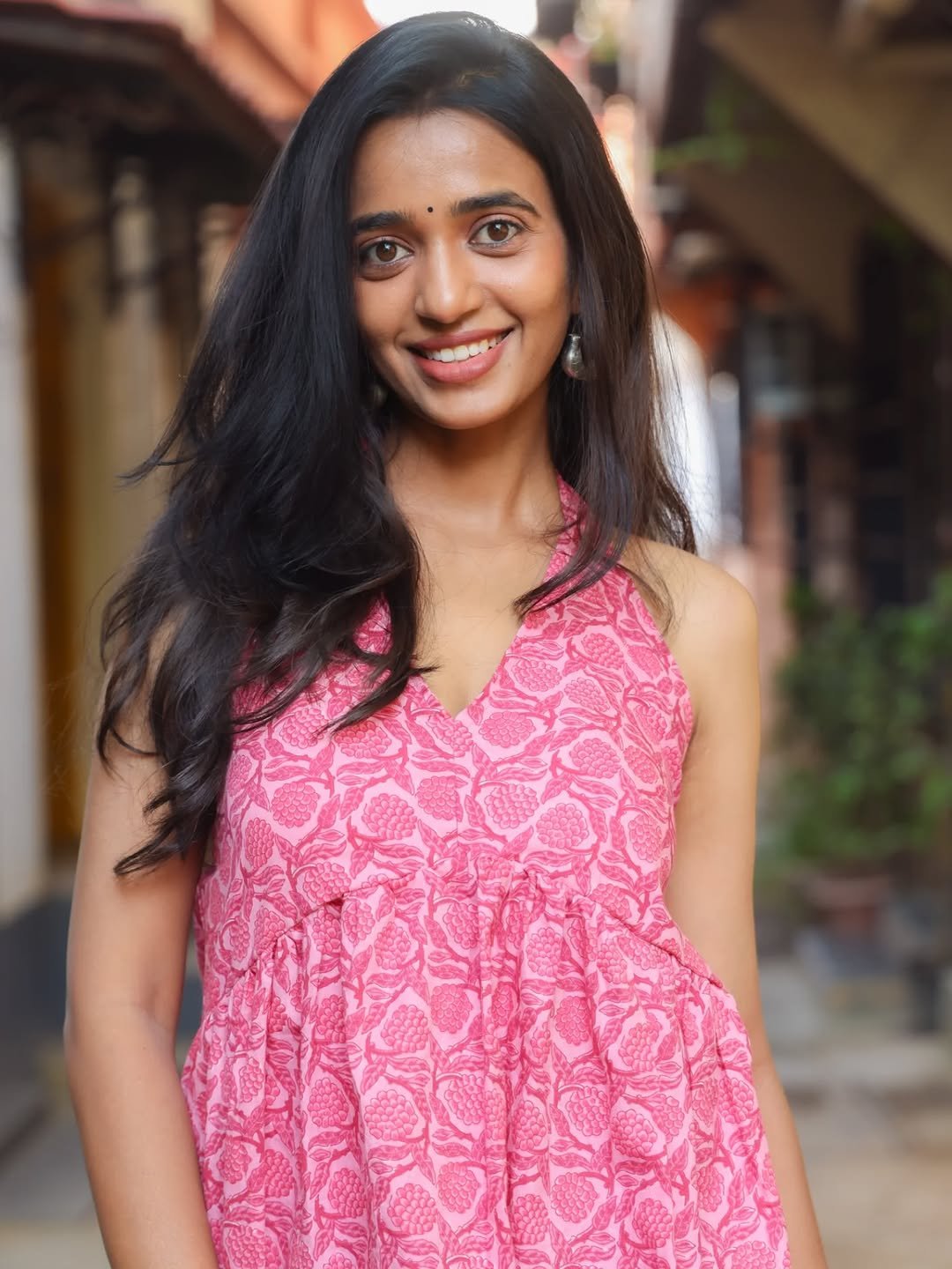 Trupthi Ravindra Cute in Pink Printed Dress (2)