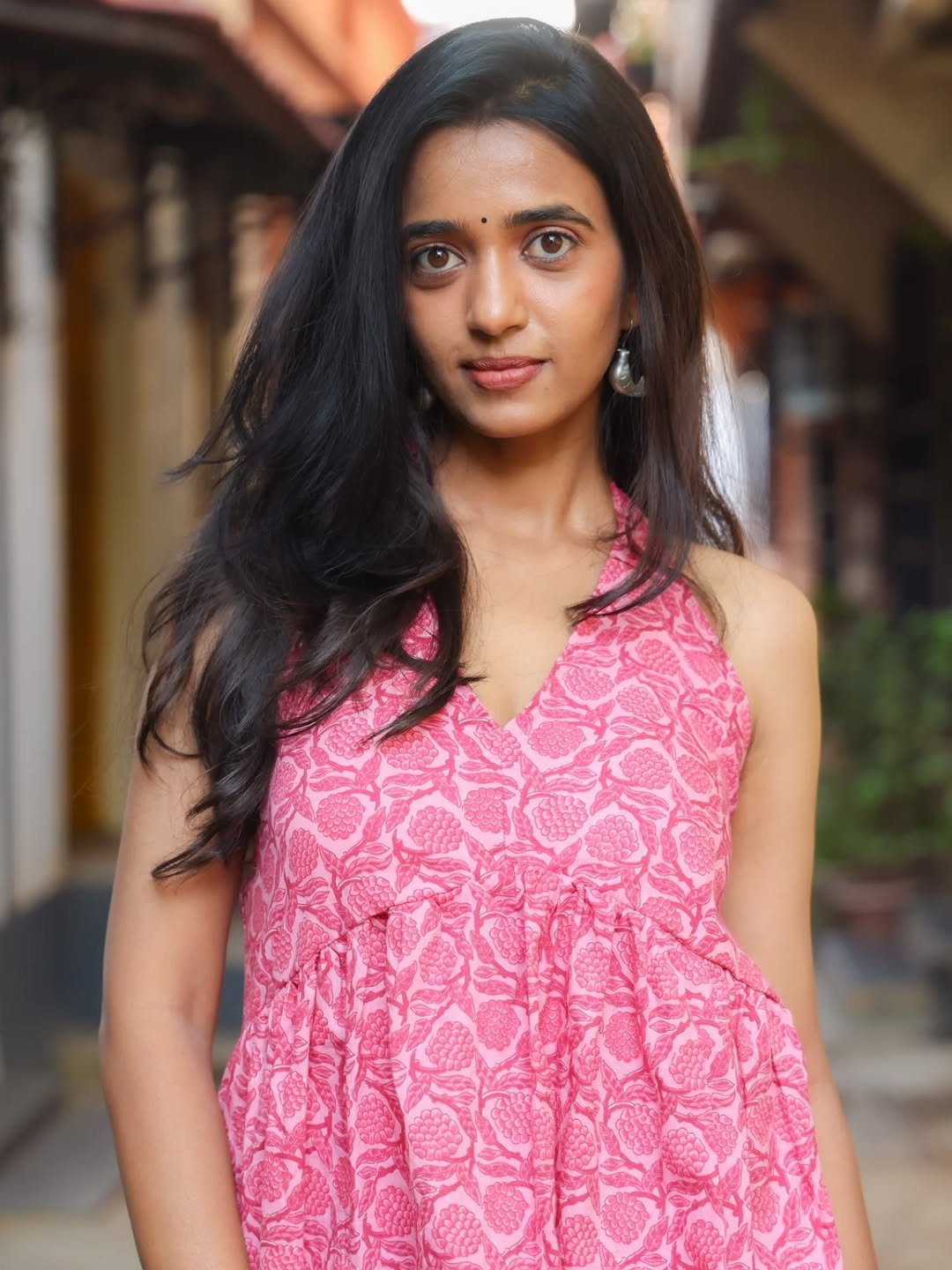 Trupthi Ravindra Cute in Pink Printed Dress (3)