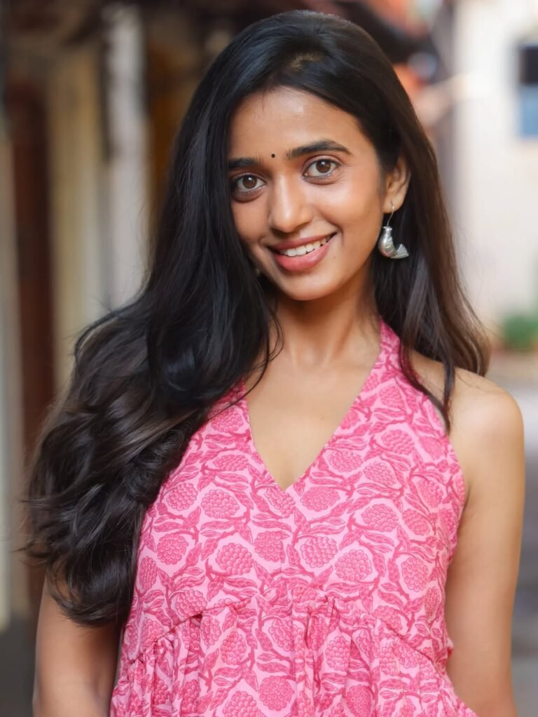 Trupthi Ravindra Cute in Pink Printed Dress (6)