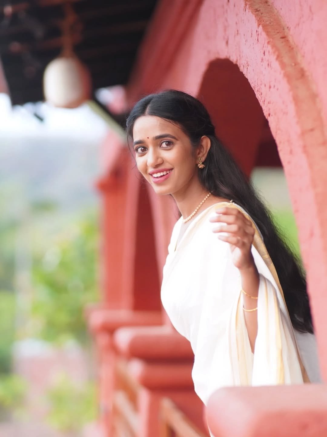 Trupti Ravindra Kerala Saree Traditional Elegance (6)