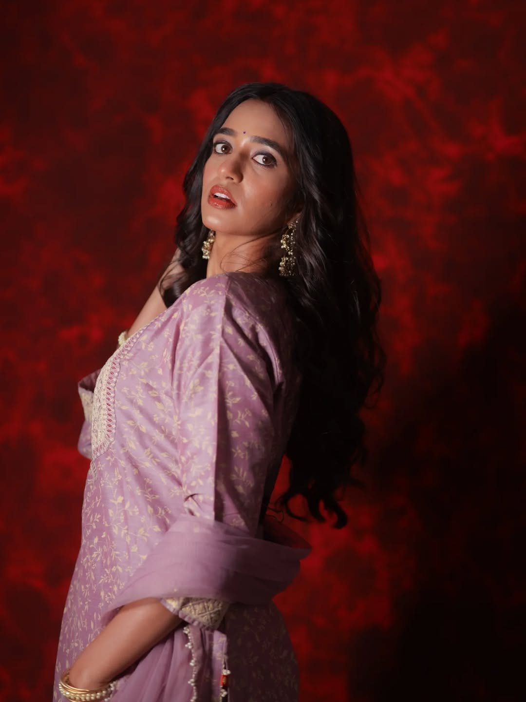 Trupti Ravindra Pastel Embroidered Suit Elegant Shoot (10)