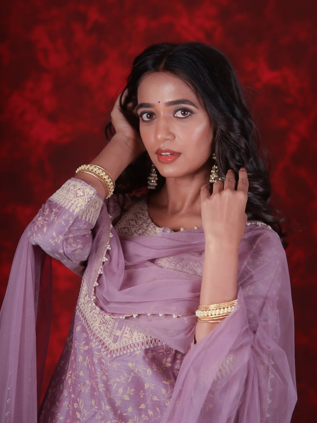 Trupti Ravindra Pastel Embroidered Suit Elegant Shoot (5)