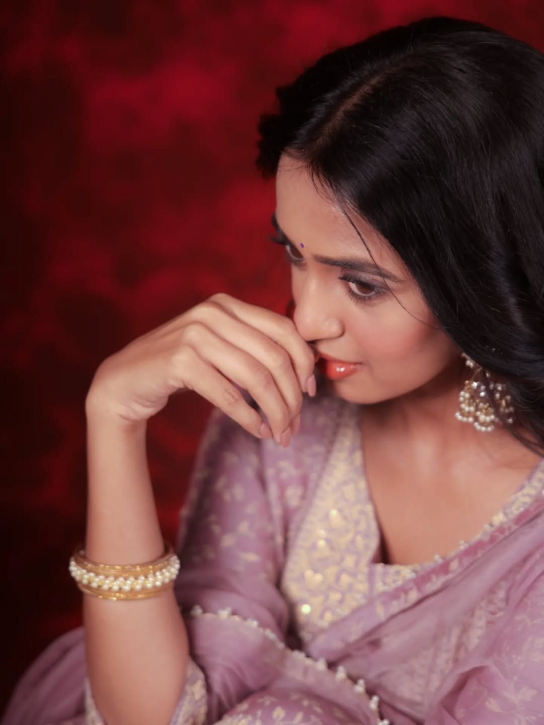 Trupti Ravindra Pastel Embroidered Suit Elegant Shoot (8)