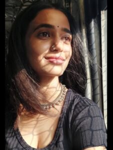 Trupti Ravindra Sunlit Train Selfie with Silver Choker (2)