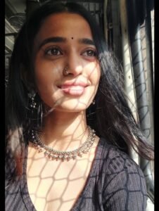 Trupti Ravindra Sunlit Train Selfie with Silver Choker (8)