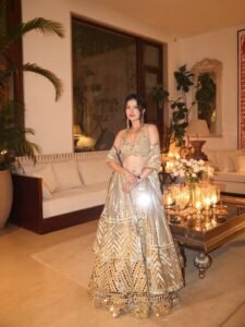 Yashaswinee Raje Singh Stunning in Gold Mirror Lehenga (4)