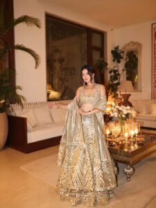 Yashaswinee Raje Singh Stunning in Gold Mirror Lehenga (8)