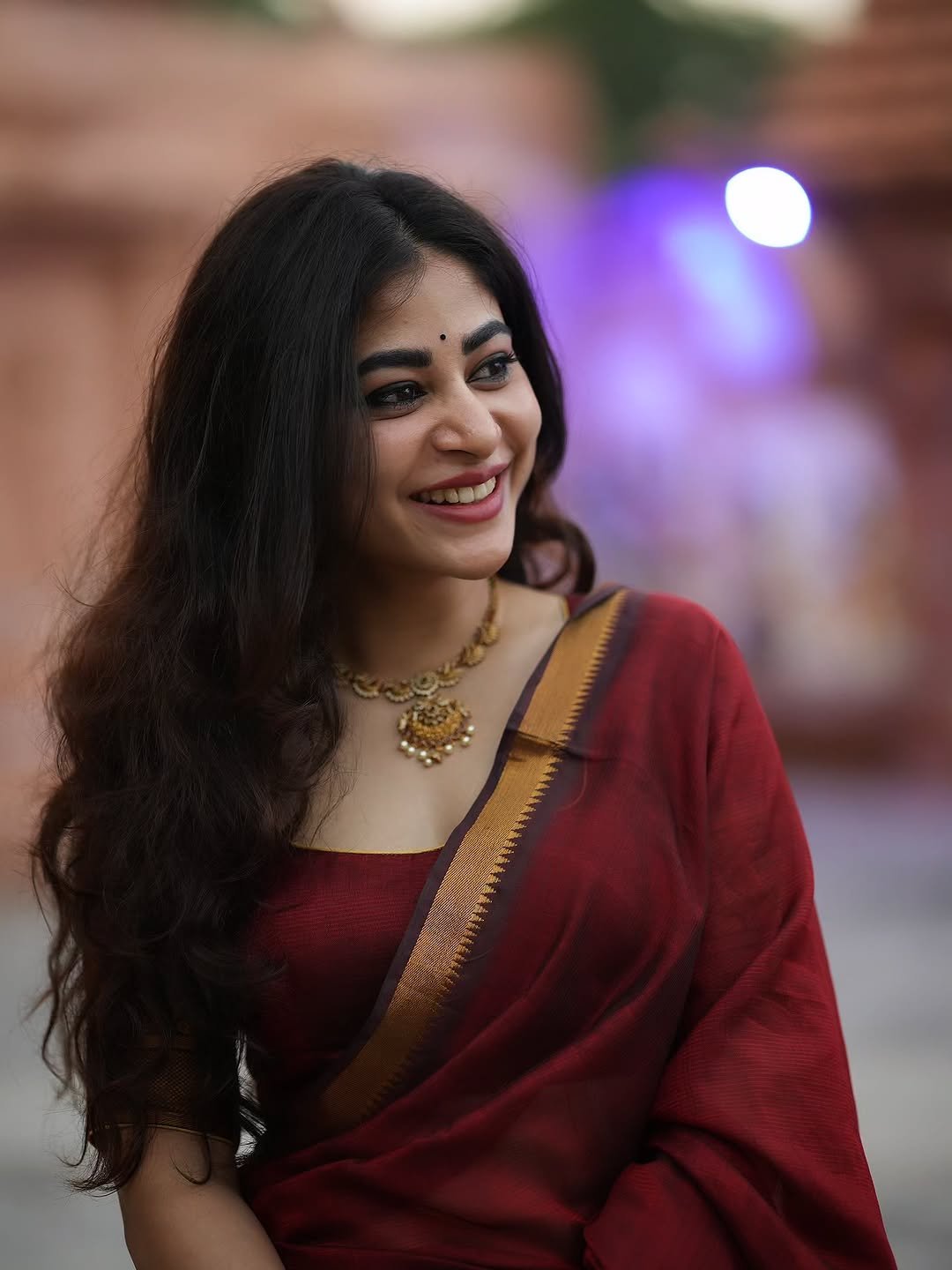 Adhya Thakur Elegant Maroon Saree Look – Graceful Traditional Look (17)