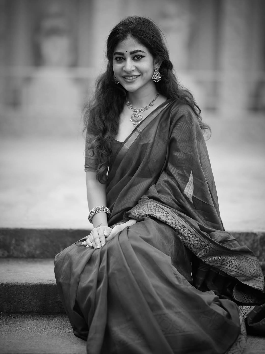 Adhya Thakur Elegant Maroon Saree Look – Graceful Traditional Look (2)