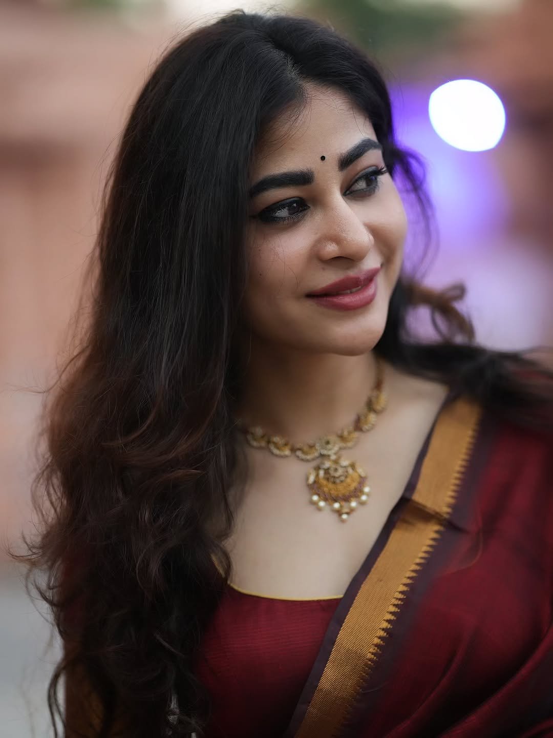 Adhya Thakur Elegant Maroon Saree Look – Graceful Traditional Look (22)