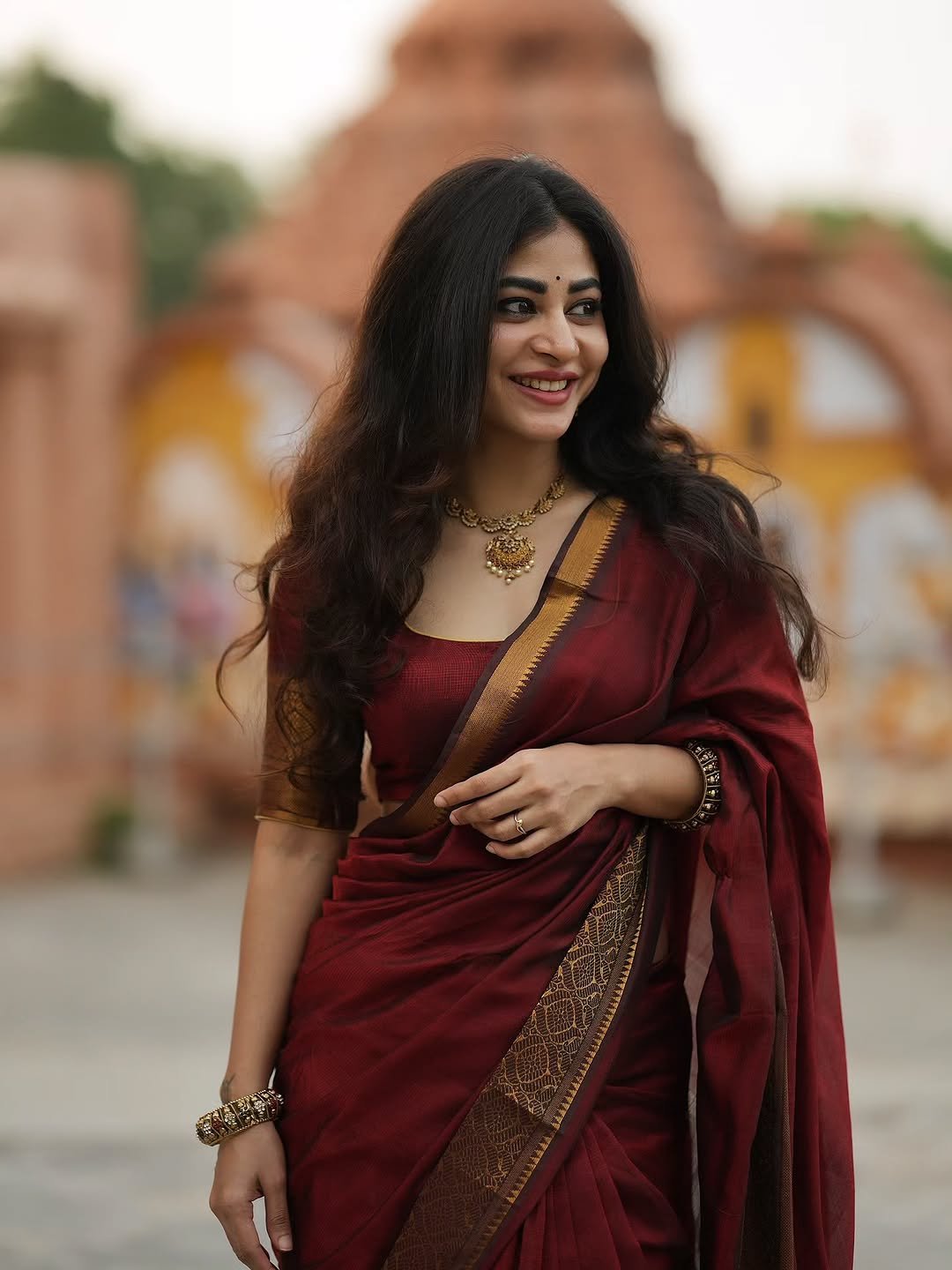 Adhya Thakur Elegant Maroon Saree Look – Graceful Traditional Look (8)