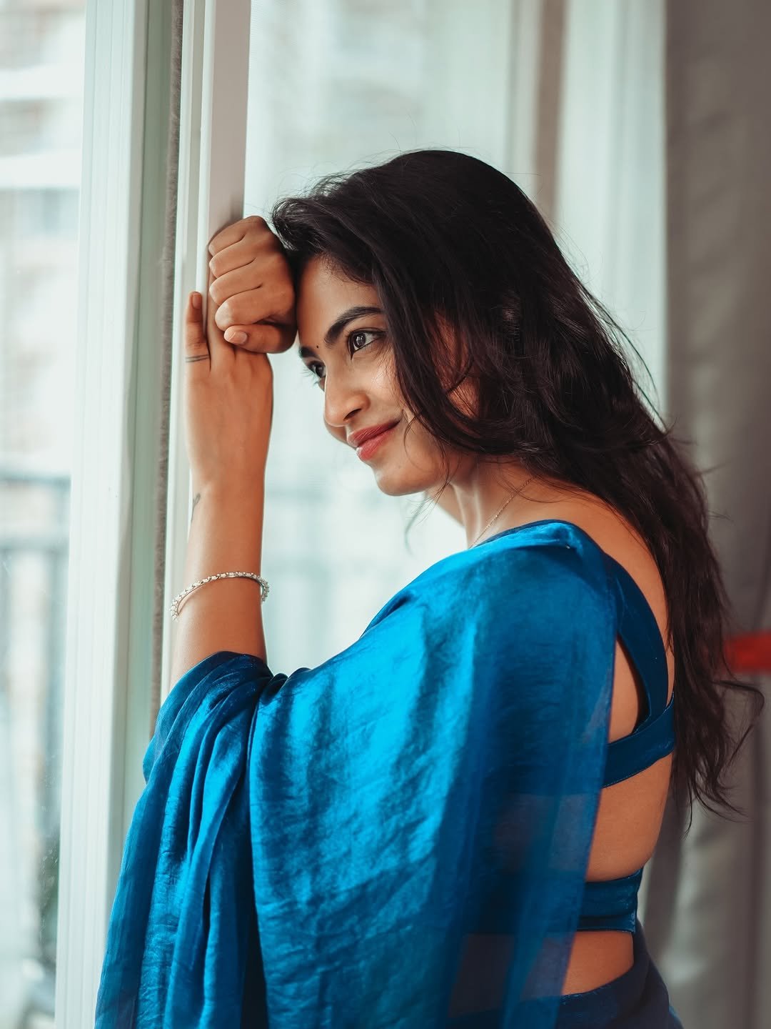 Alekhya Harika Latest Saree Images – Glamorous Blue Saree HD Photoshoot (3)