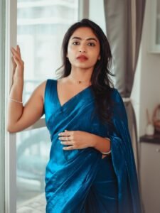 Alekhya Harika Latest Saree Images – Glamorous Blue Saree HD Photoshoot (5)