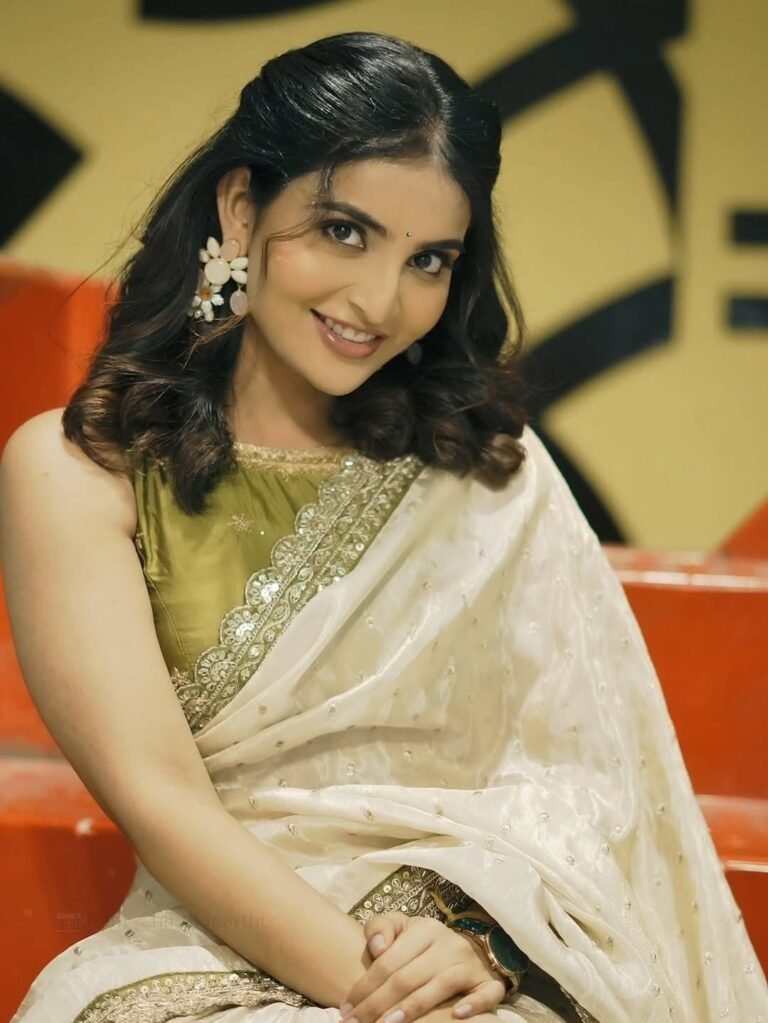 Ananya Nagella White & Green Saree Look – Latest HD Images (10)