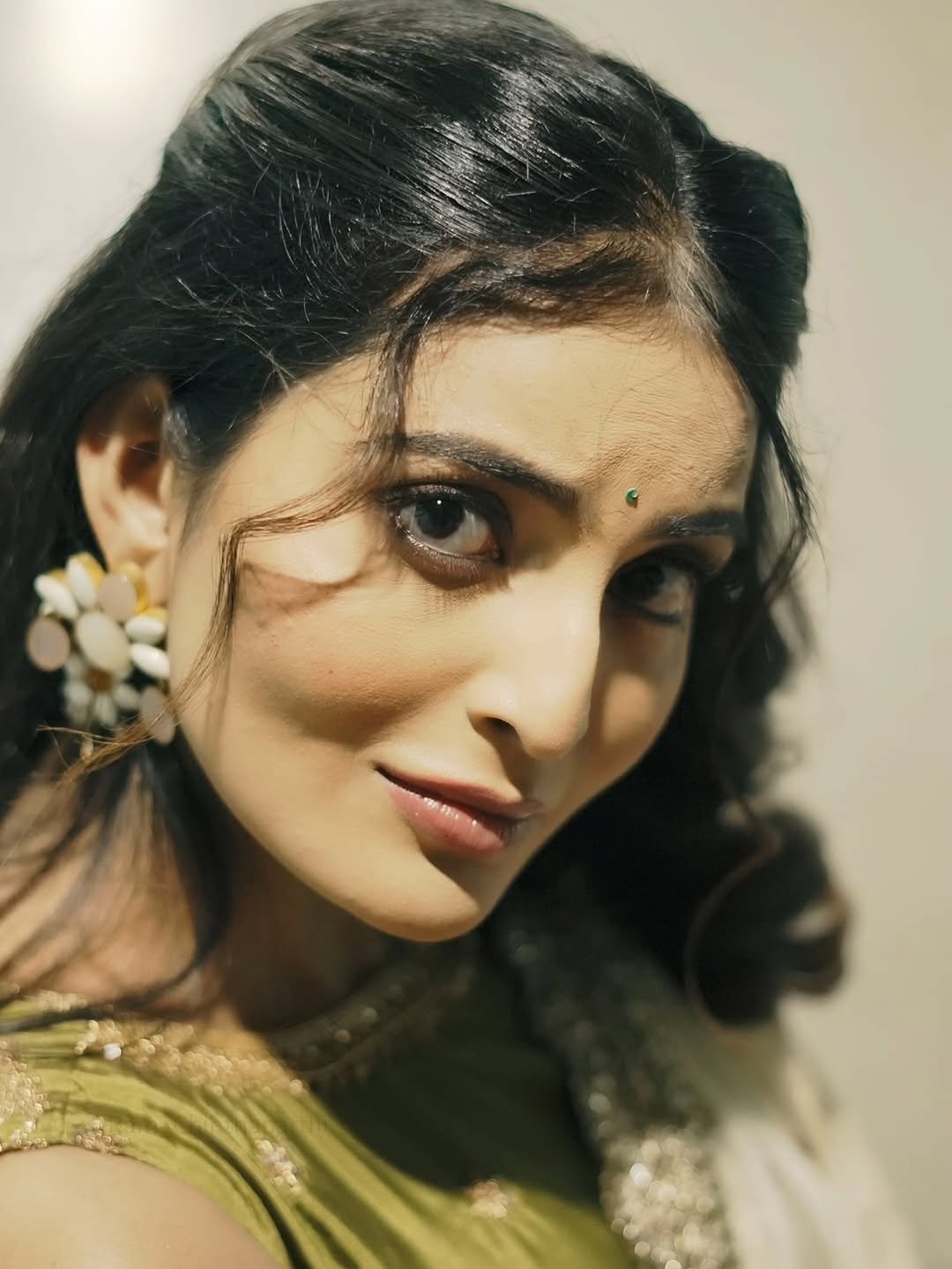 Ananya Nagella White & Green Saree Look – Latest HD Images (3)