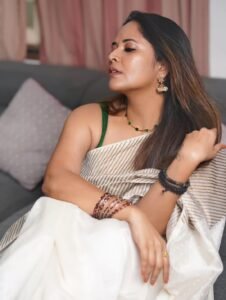 Anasuya Bharadwaj Traditional Look – Beautiful Saree Photos (11)