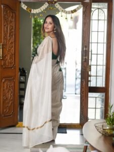 Anasuya Bharadwaj Traditional Look – Beautiful Saree Photos (12)