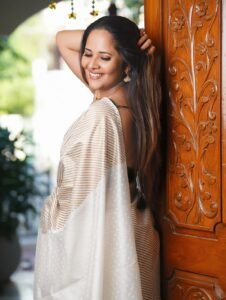 Anasuya Bharadwaj Traditional Look – Beautiful Saree Photos (8)