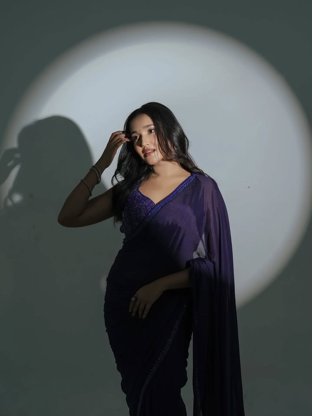 Anikha Surendran Latest Saree Images – Stunning Purple Saree HD Stills (10)