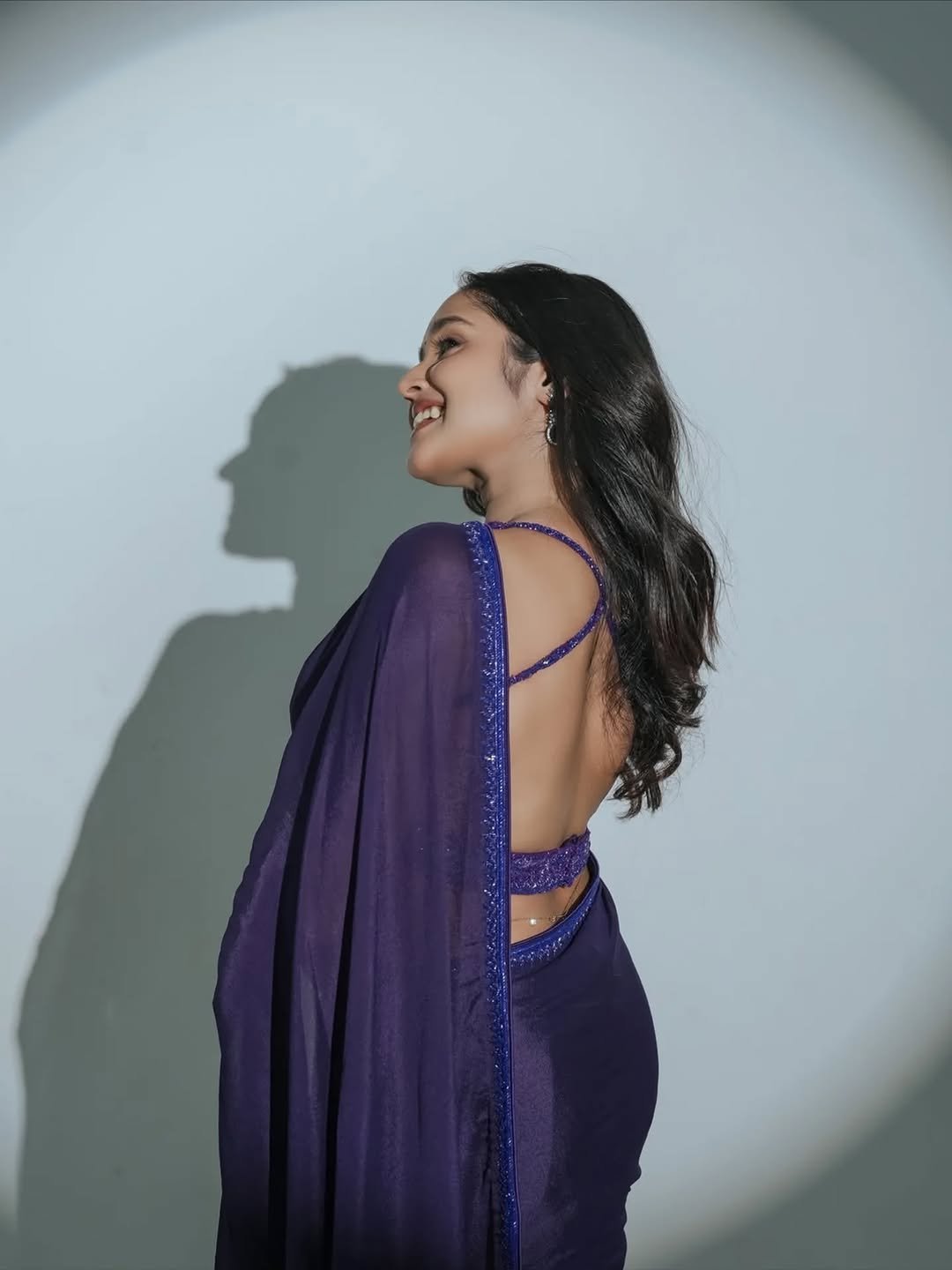 Anikha Surendran Latest Saree Images – Stunning Purple Saree HD Stills (11)