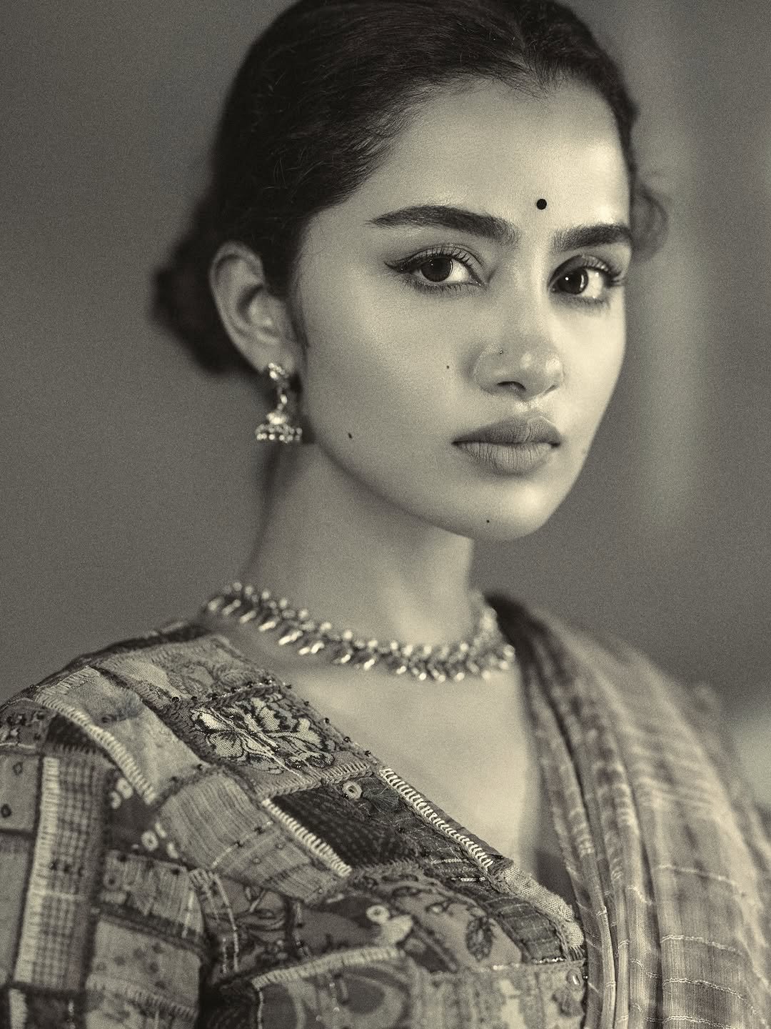 Anupama Parameswaran Stuns in Traditional Saree Look – Latest HD Photos (10)