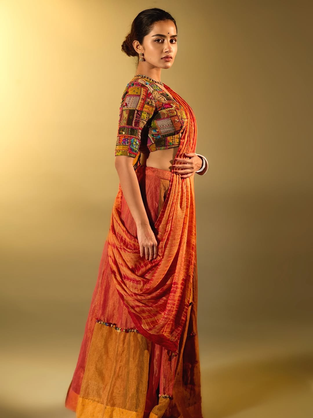 Anupama Parameswaran Stuns in Traditional Saree Look – Latest HD Photos (11)