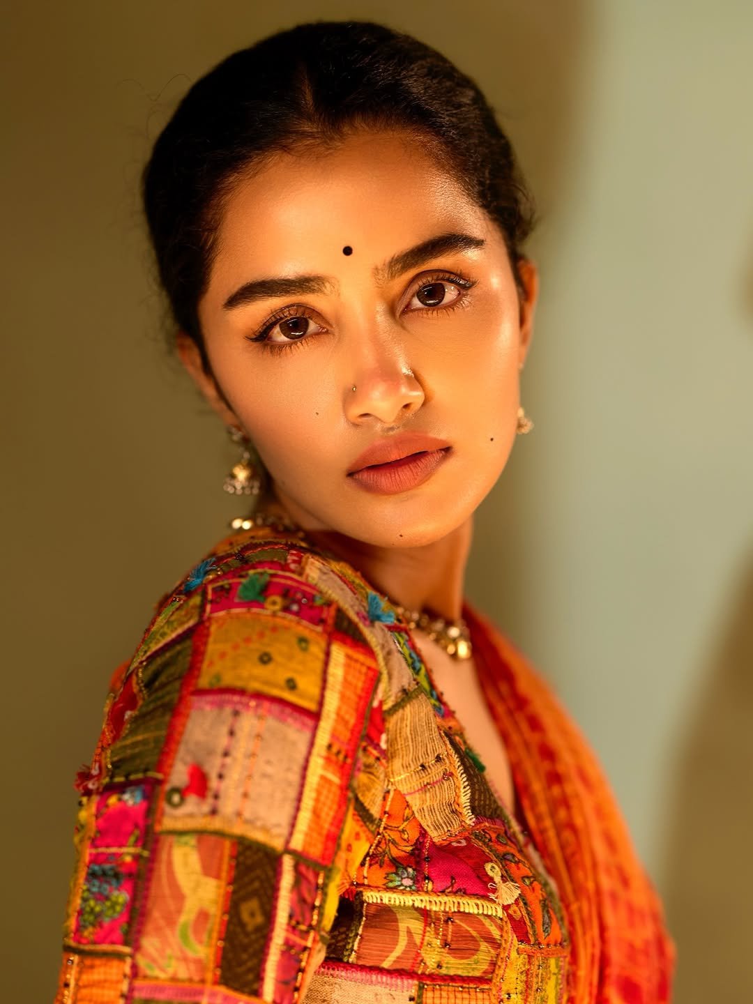 Anupama Parameswaran Stuns in Traditional Saree Look – Latest HD Photos (2)