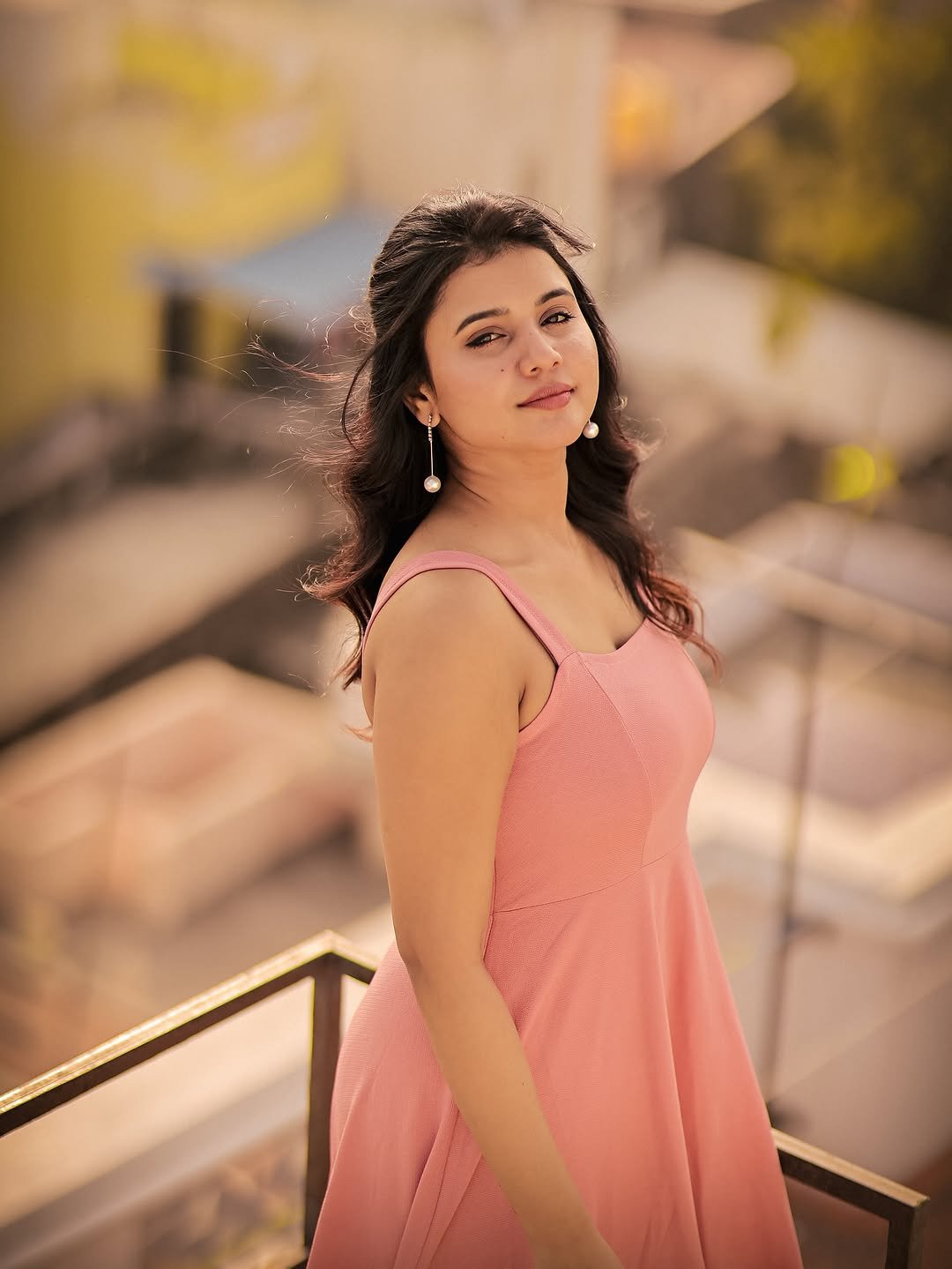 Arul Jyothi Pink Outfit Photos – Fans Can’t Stop Admiring (11)