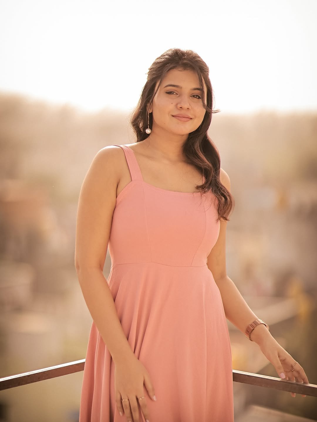 Arul Jyothi Pink Outfit Photos – Fans Can’t Stop Admiring (12)