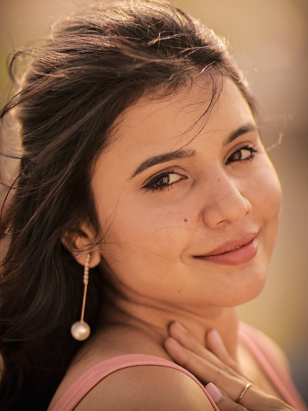 Arul Jyothi Pink Outfit Photos – Fans Can’t Stop Admiring (3)