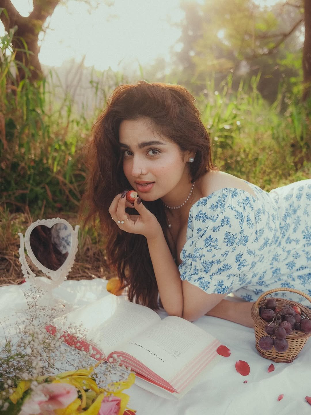 Ayesha Khan Outdoor Photoshoot – Serene Nature Look in HD (6)