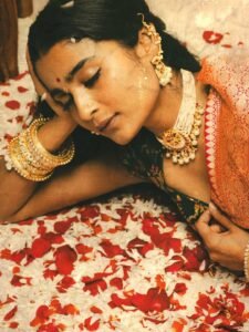 Chaithra J Achar Royal Traditional Saree Photoshoot (10)