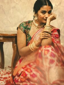 Chaithra J Achar Royal Traditional Saree Photoshoot (12)