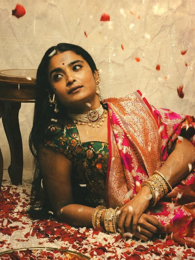 Chaithra J Achar Royal Traditional Saree Photoshoot (3)